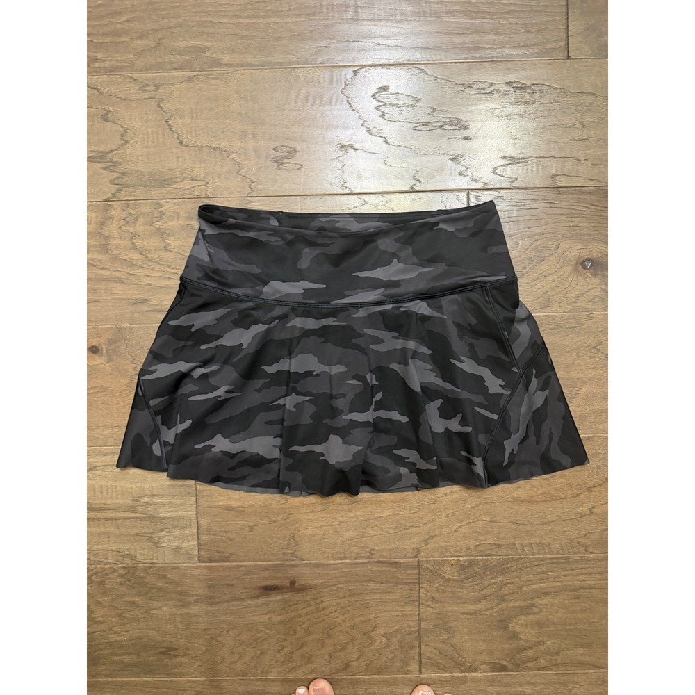 Athleta Ace Printed Tennis Skort Womens M Black Camo Polyester Athletic Skirt